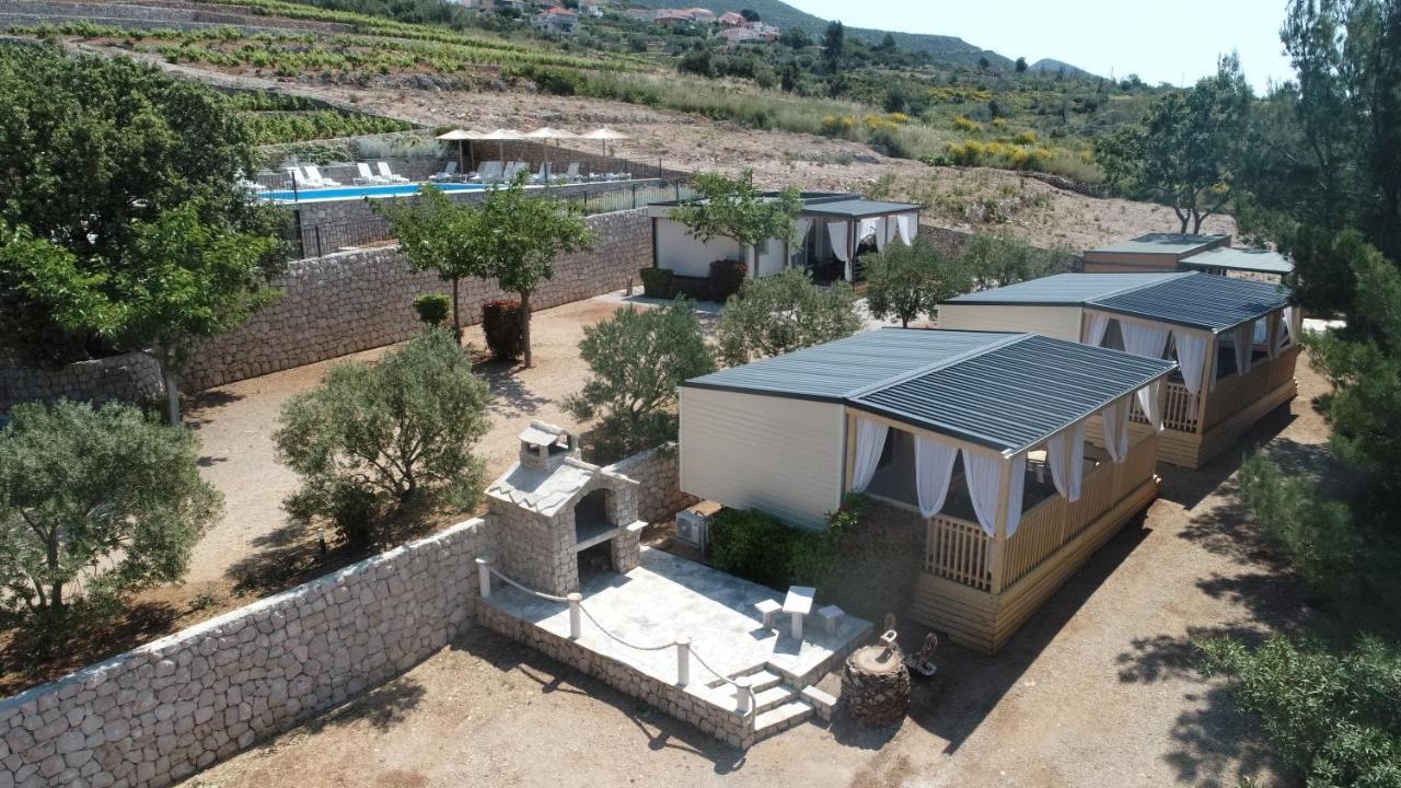 New Adria Mobile Home - Camp Vala Orebić Eksteriør bilde