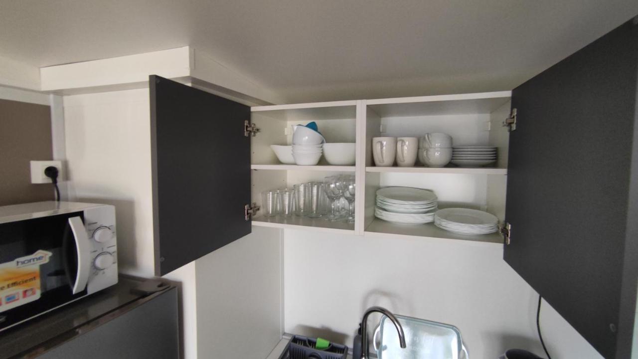 New Adria Mobile Home - Camp Vala Orebić Eksteriør bilde